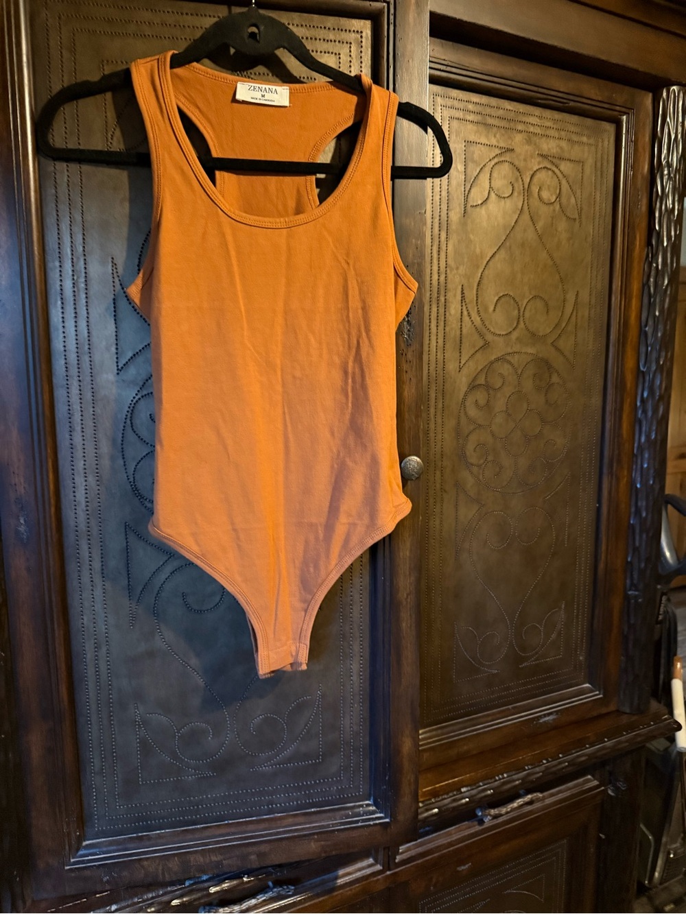 Zenana Outfitters Burnt Orange Ribbed Scoop Neck Bodysuit never worn